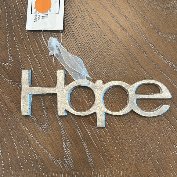 Set of 2 “Peace” & “Hope” Ornaments - Picture 2 of 9